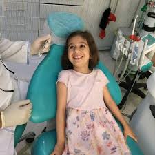 دندانپزشکی کودکان با بیهوشی - دندانپزشک اطفال در مشهد - کلینیک دندانپزشکی کودکان - طبیب أسنان- أسنان البناء